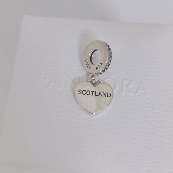 Pandora Scotland Flag Heart Travel Exclusive Dangle Charm with box - Picture 4 of 5